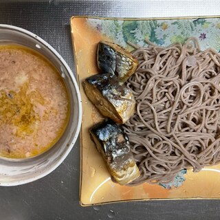 山芋でいただく焼き鯖蕎麦